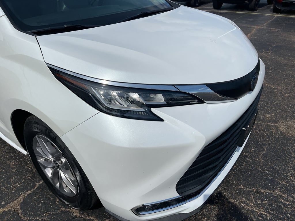 2022 Toyota Sienna XLE