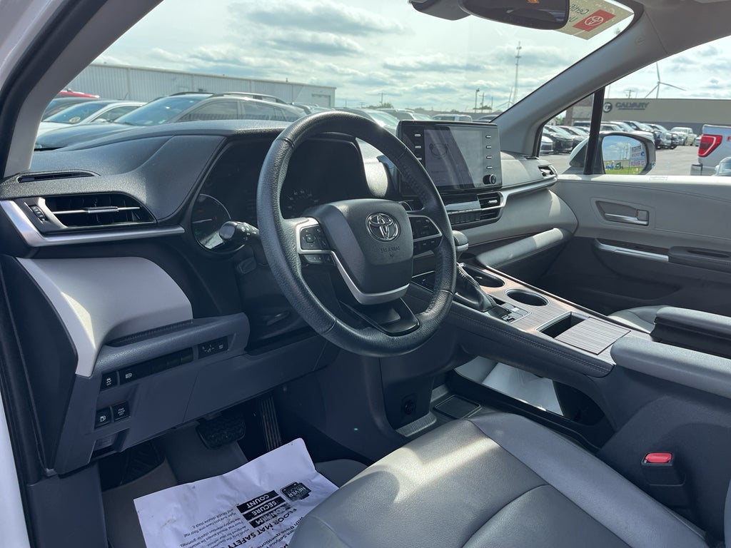 2022 Toyota Sienna XLE