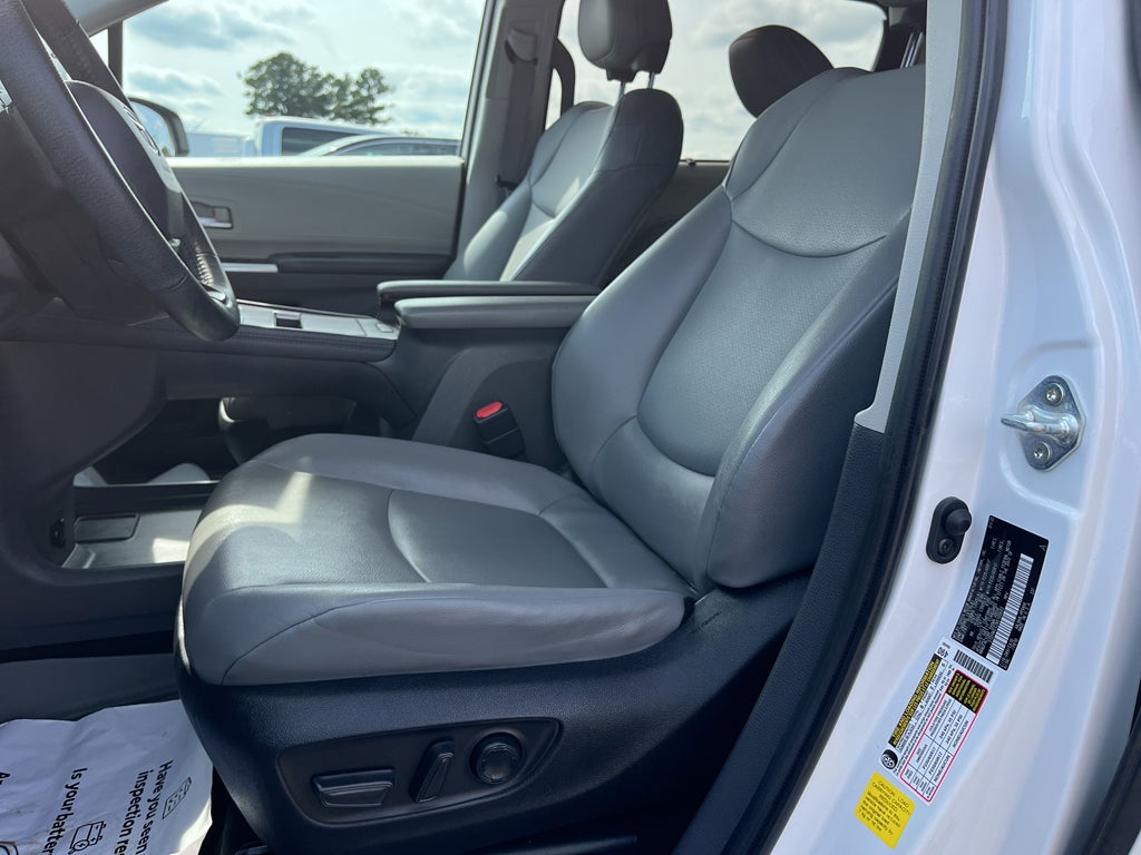 2022 Toyota Sienna XLE