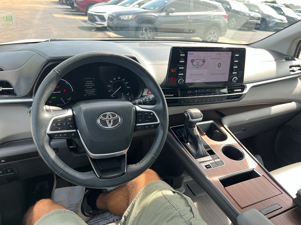 2022 Toyota Sienna XLE