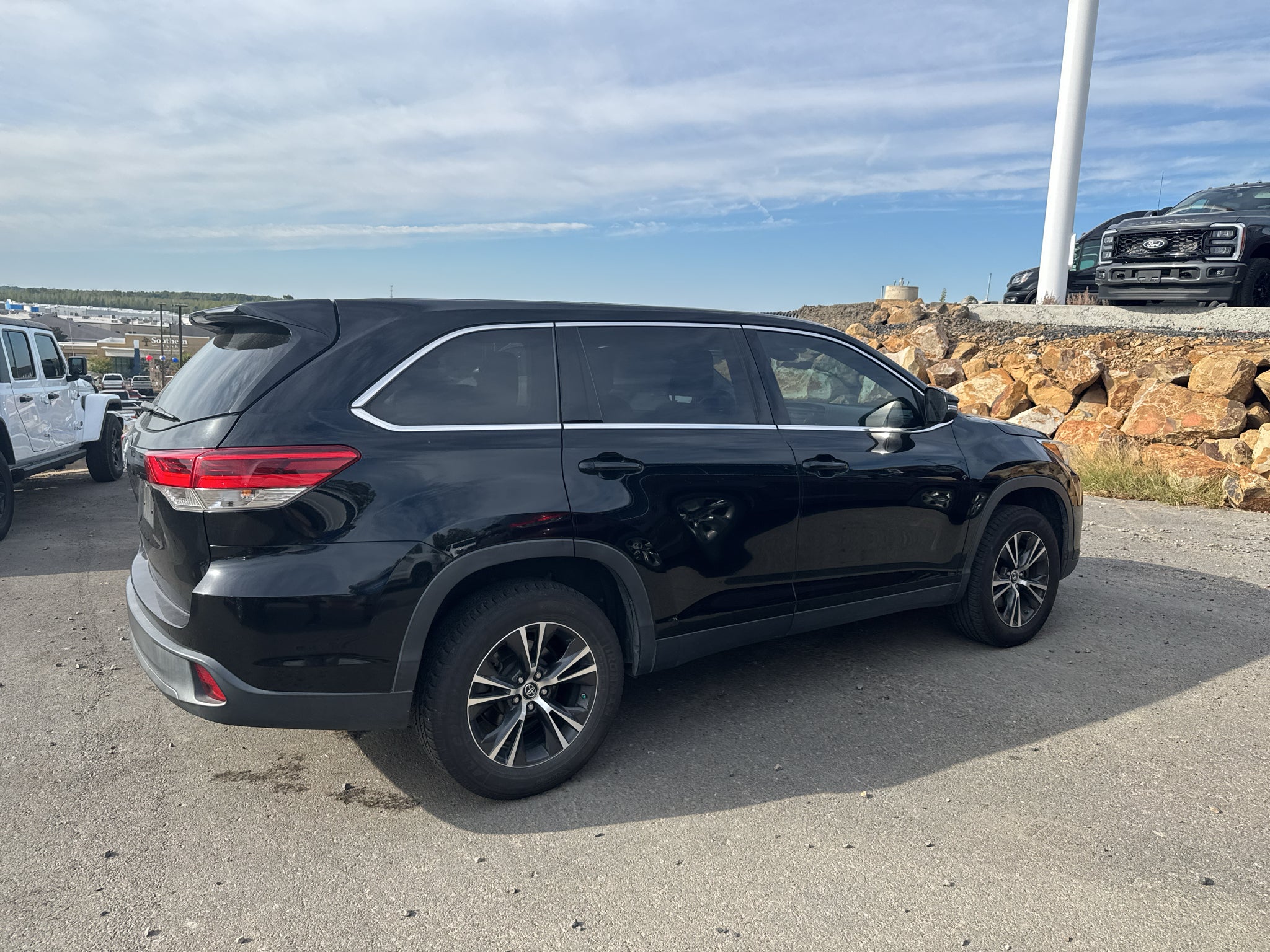 2019 Toyota Highlander LE