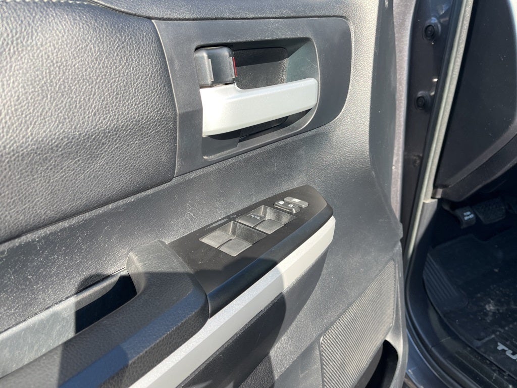 2018 Toyota Tundra SR5