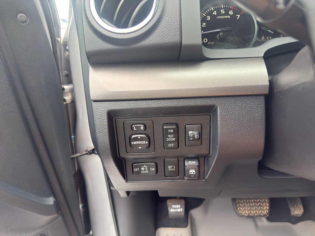 2018 Toyota Tundra SR5