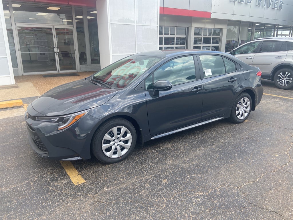 2026 Toyota Corolla LE CVT's photo