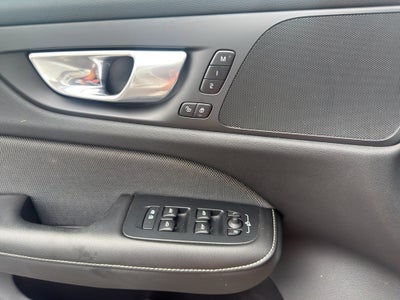 2024 Volvo S60 Plus Black Edition