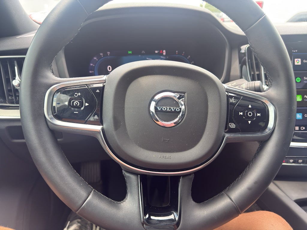 2024 Volvo S60 Plus Black Edition