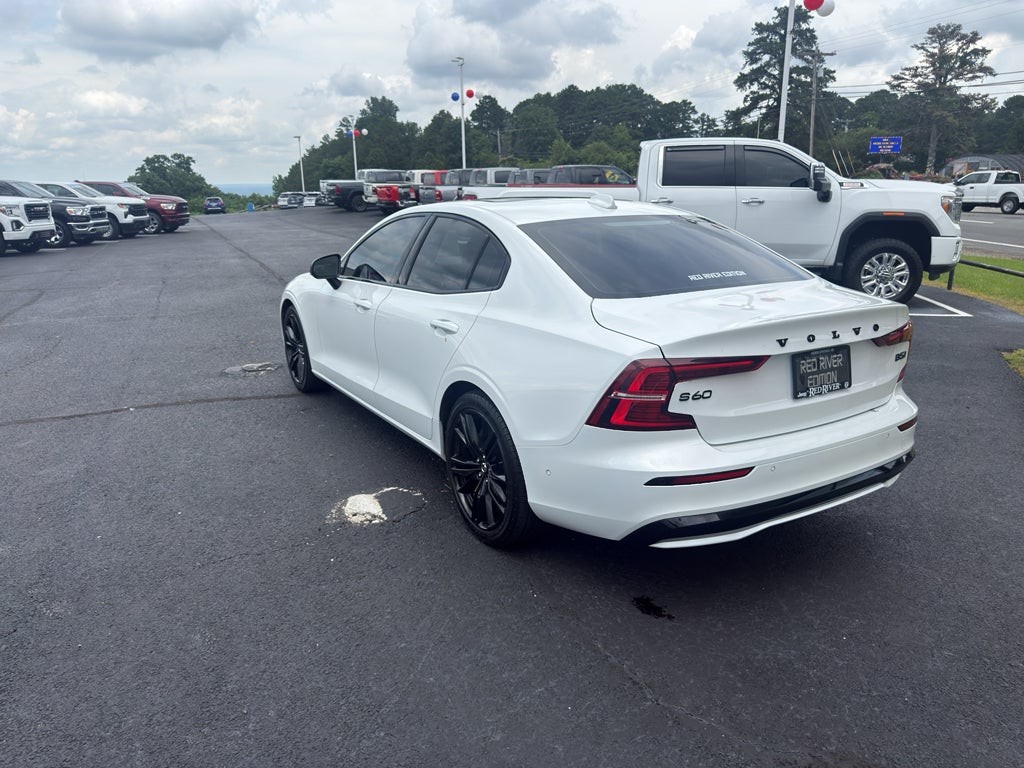 2024 Volvo S60 Plus Black Edition