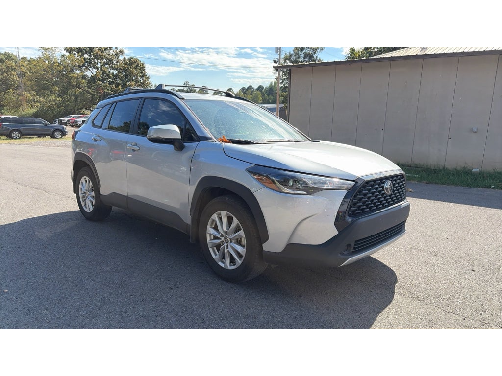2024 Toyota Corolla Cross LE