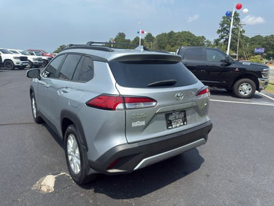 2024 Toyota Corolla Cross LE
