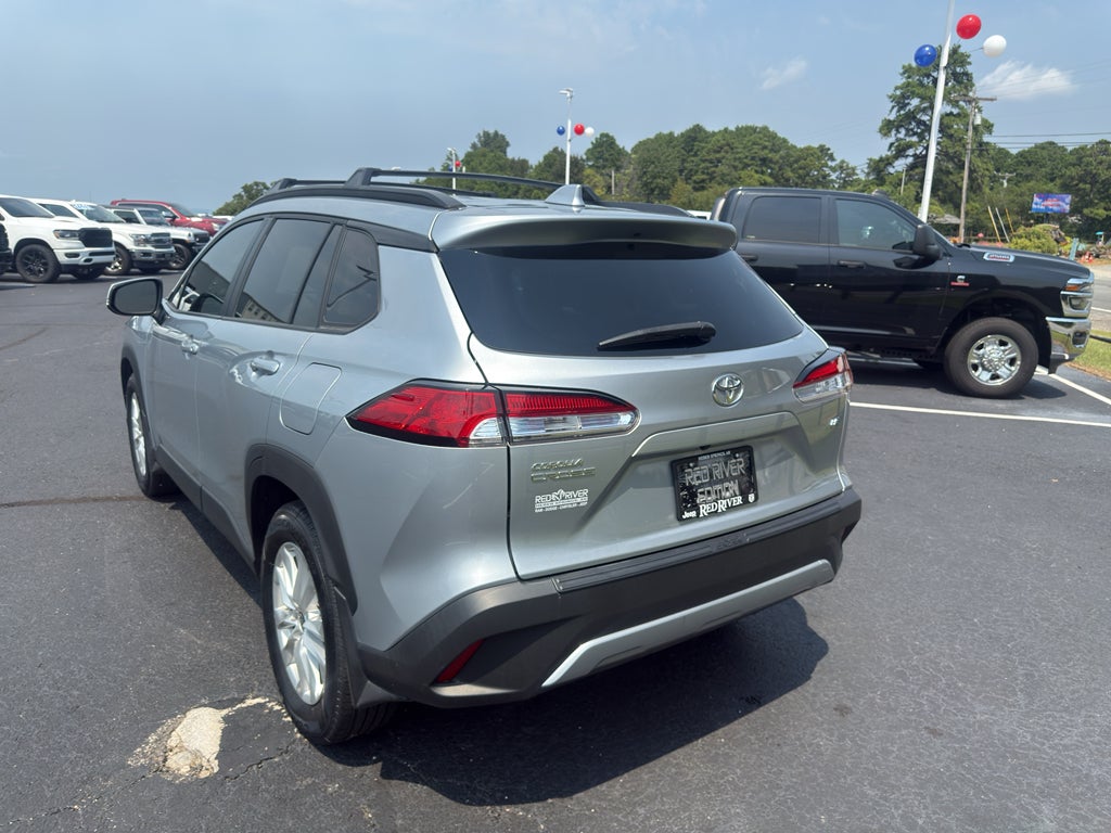 2024 Toyota Corolla Cross LE