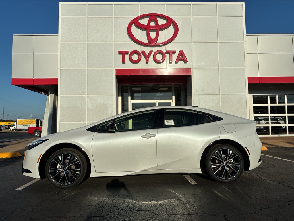 2027 Toyota Prius Plug-In XLE