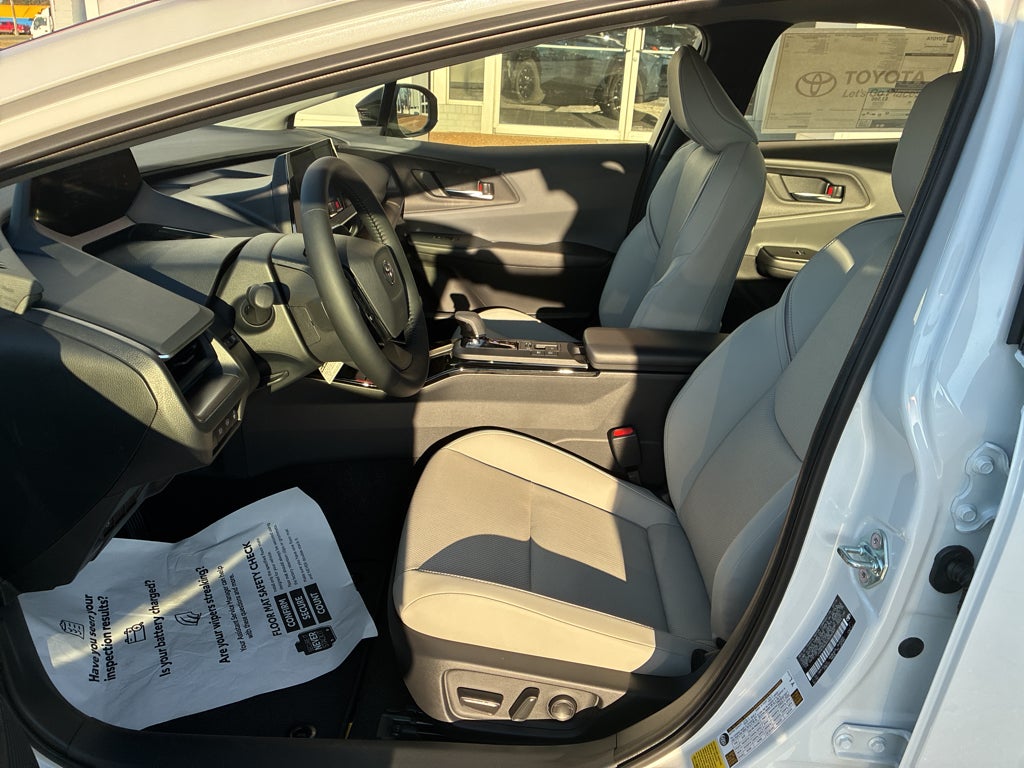 2027 Toyota Prius Plug-In XLE