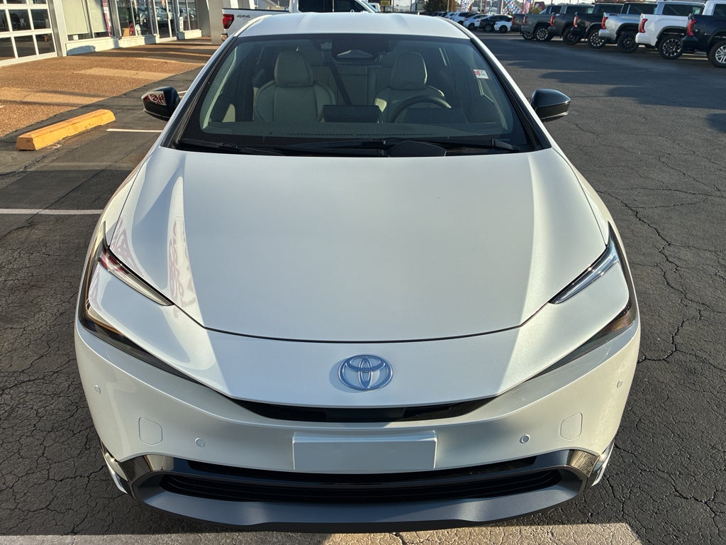 2027 Toyota Prius Plug-In XLE