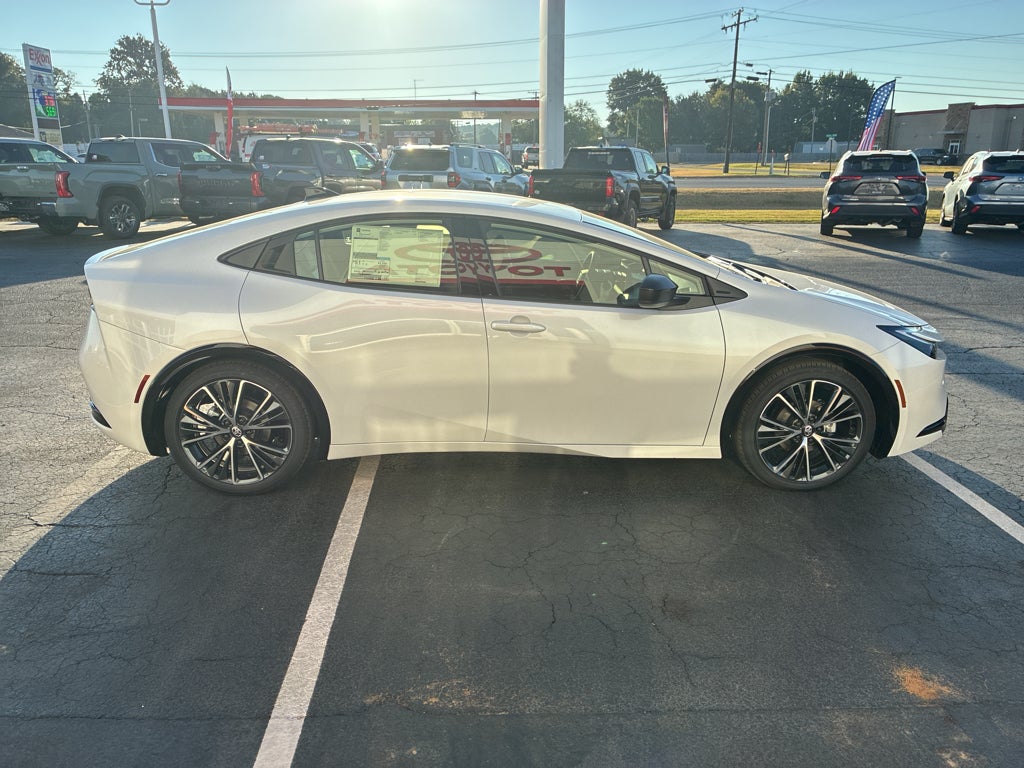 2027 Toyota Prius Plug-In XLE