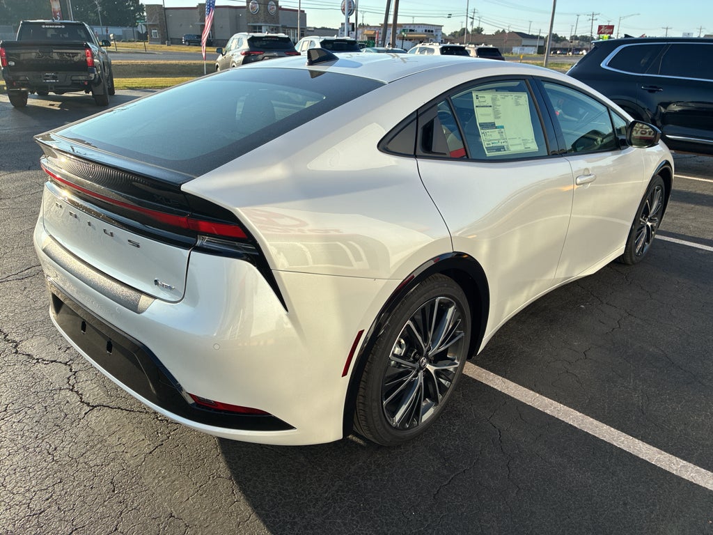 2027 Toyota Prius Plug-In XLE