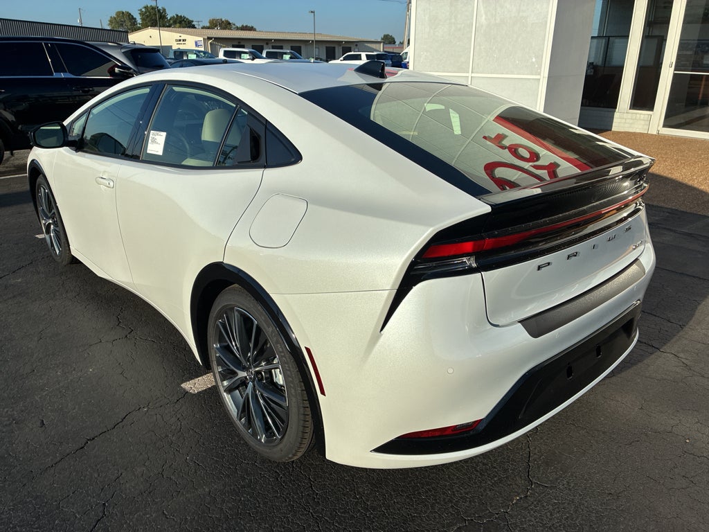 2027 Toyota Prius Plug-In XLE