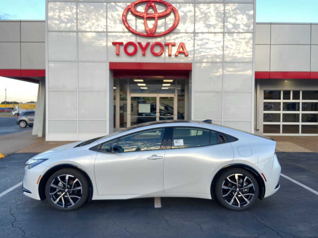 2027 Toyota Prius Plug-In XSE Premium