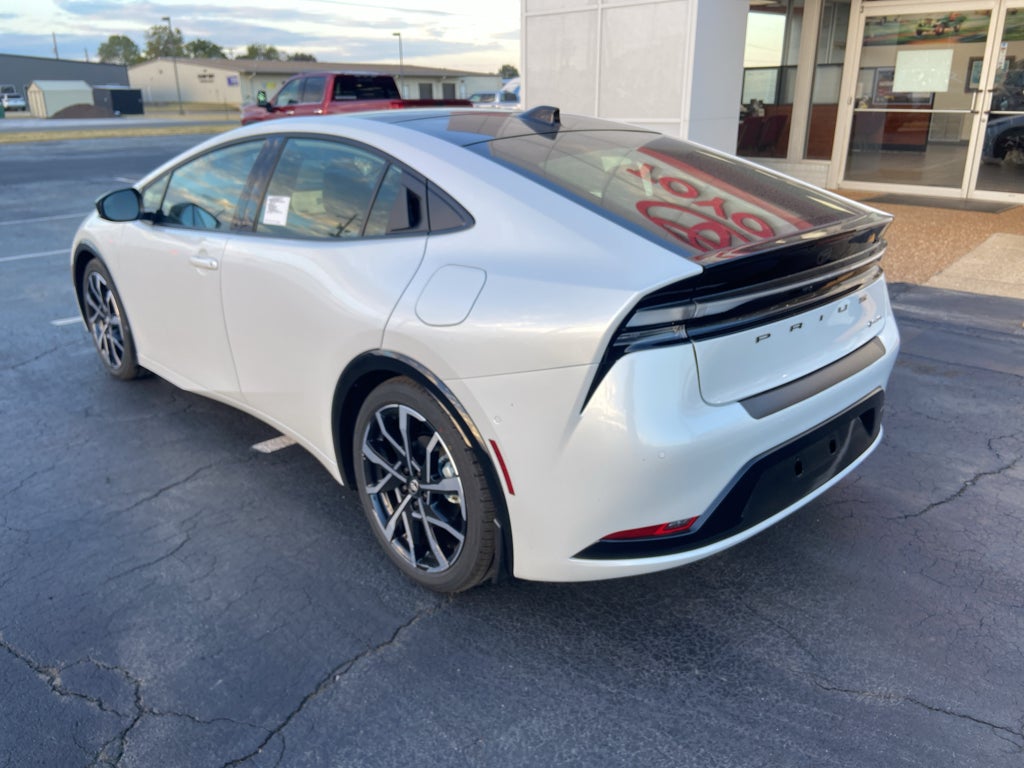 2027 Toyota Prius Plug-In XSE Premium