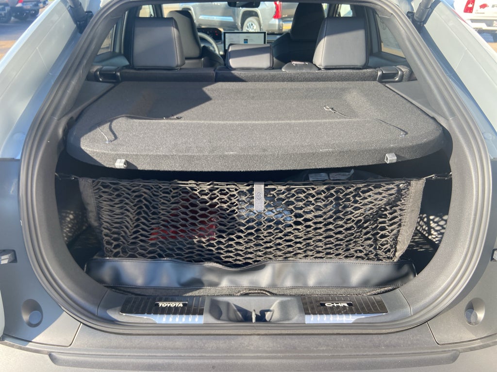 2026 Toyota C-HR SE