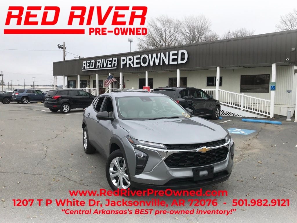 2025 Chevrolet Trax LS