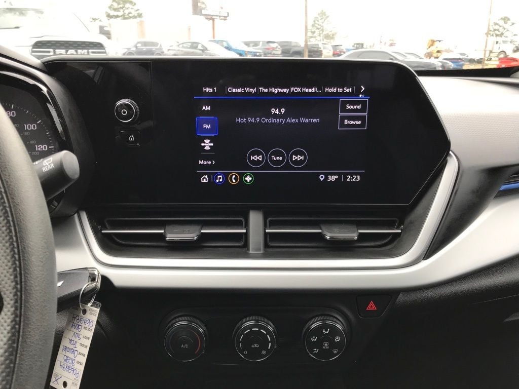 2025 Chevrolet Trax LS