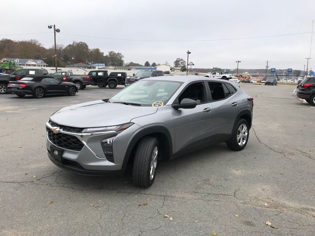 2025 Chevrolet Trax LS