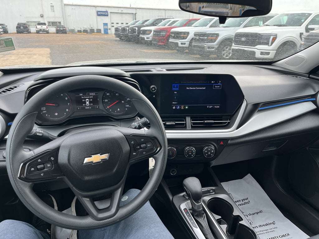 2025 Chevrolet Trax LS