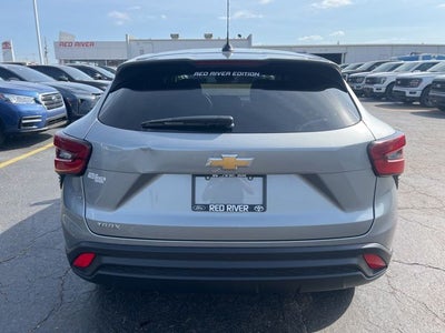 2025 Chevrolet Trax LS