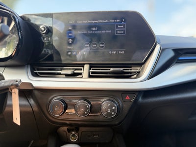 2025 Chevrolet Trax LS