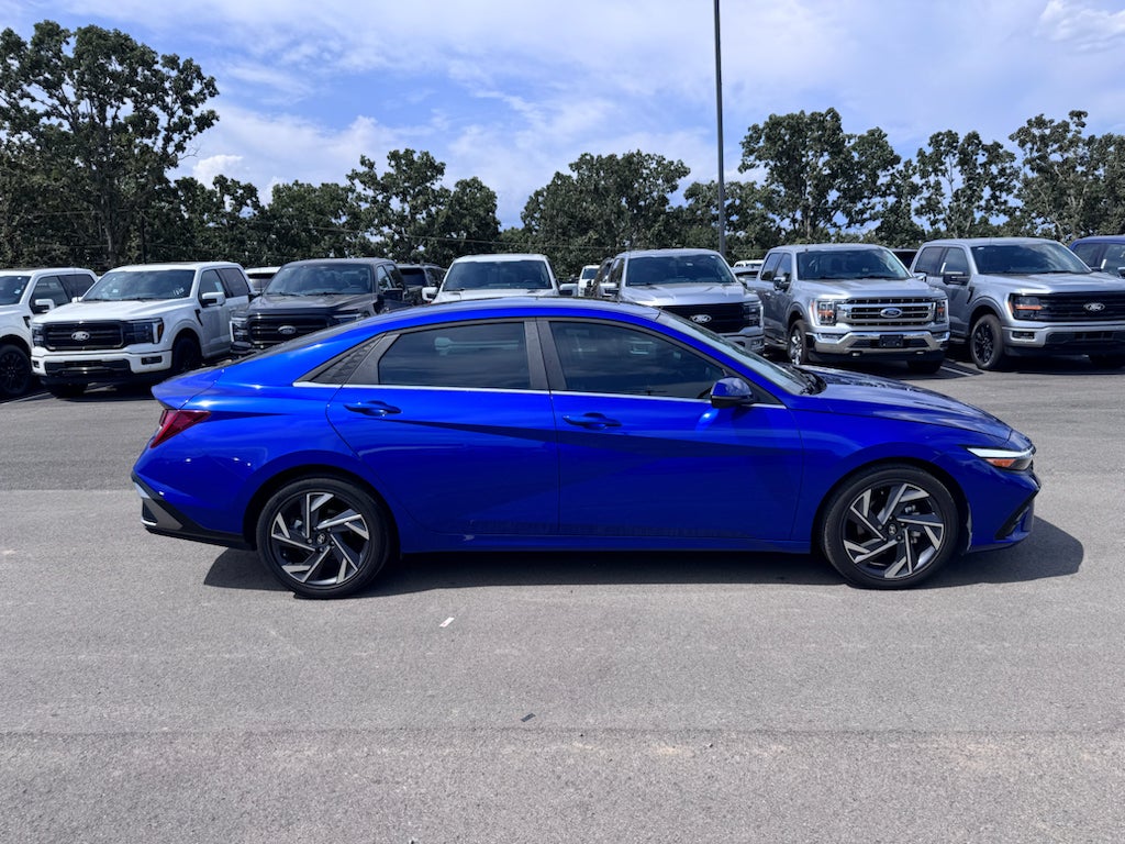 2025 Hyundai Elantra Limited