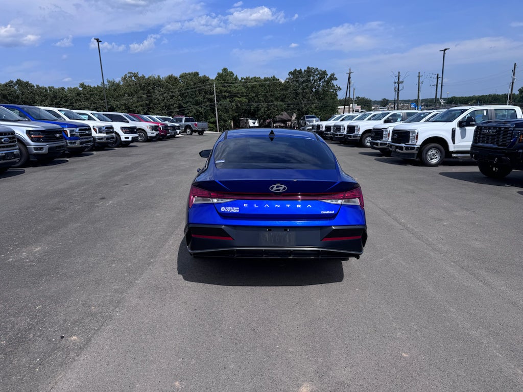 2025 Hyundai Elantra Limited