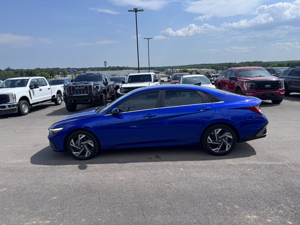2025 Hyundai Elantra Limited