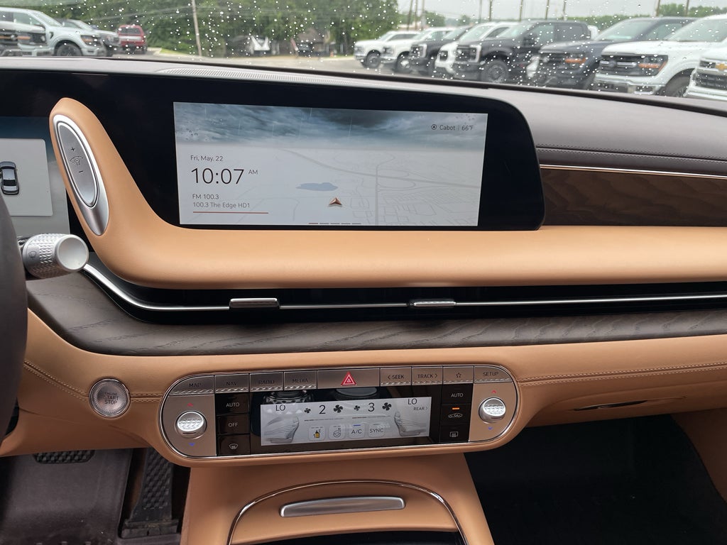 2023 Genesis G90 e-SC