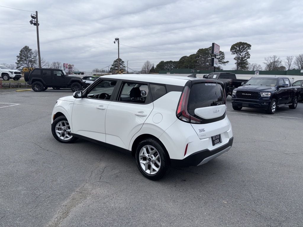 2024 Kia Soul LX