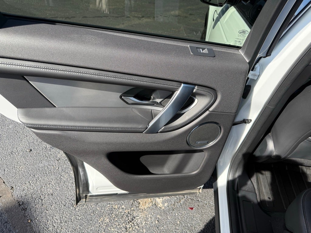 2024 Land Rover Discovery Sport SE