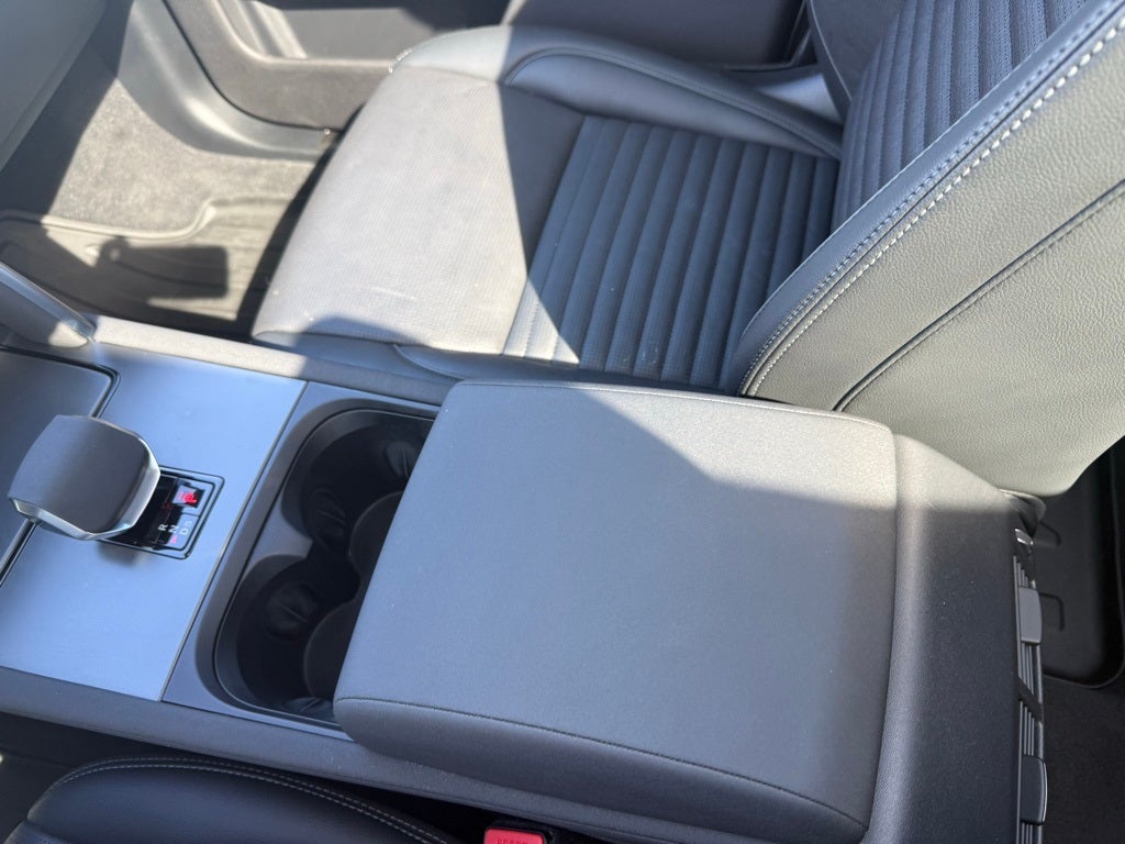 2024 Land Rover Discovery Sport SE