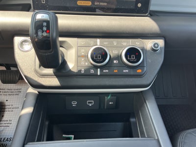2023 Land Rover Defender 110 X-Dynamic SE
