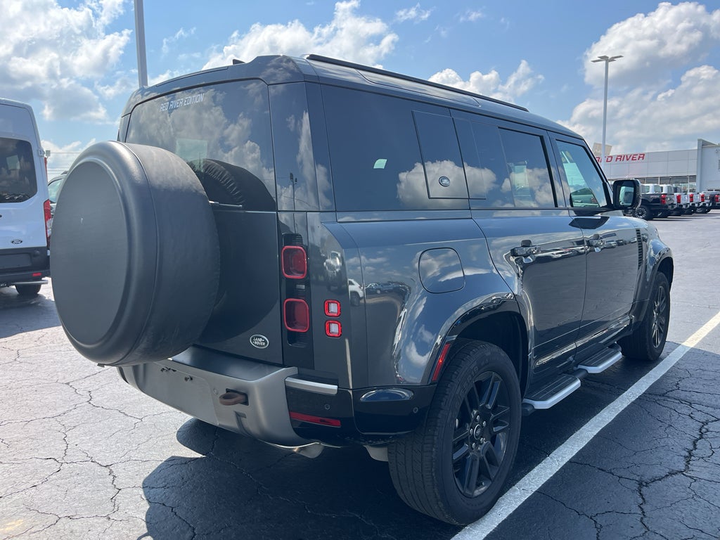 2023 Land Rover Defender 110 X-Dynamic SE