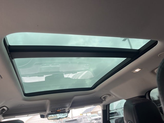 2021 Land Rover Defender 110 SE