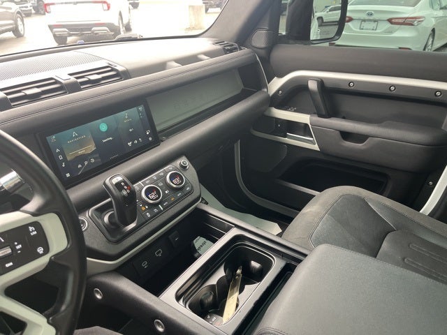 2021 Land Rover Defender 110 SE