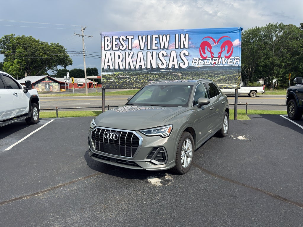 2023 Audi Q3 S line Premium