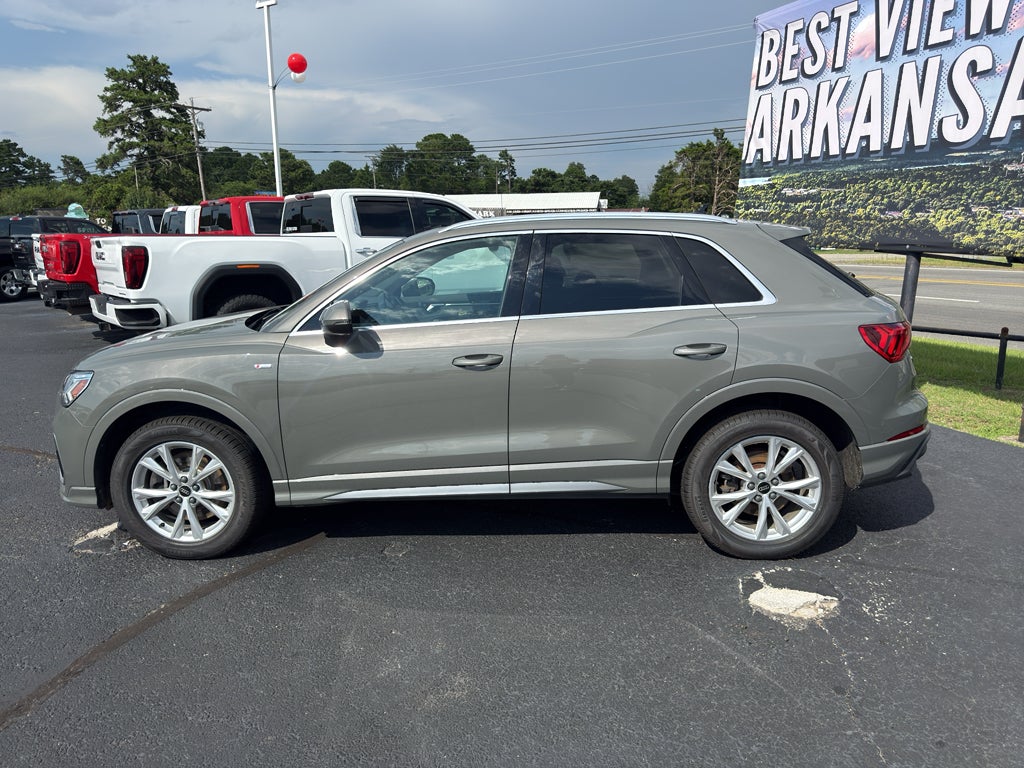 2023 Audi Q3 S line Premium