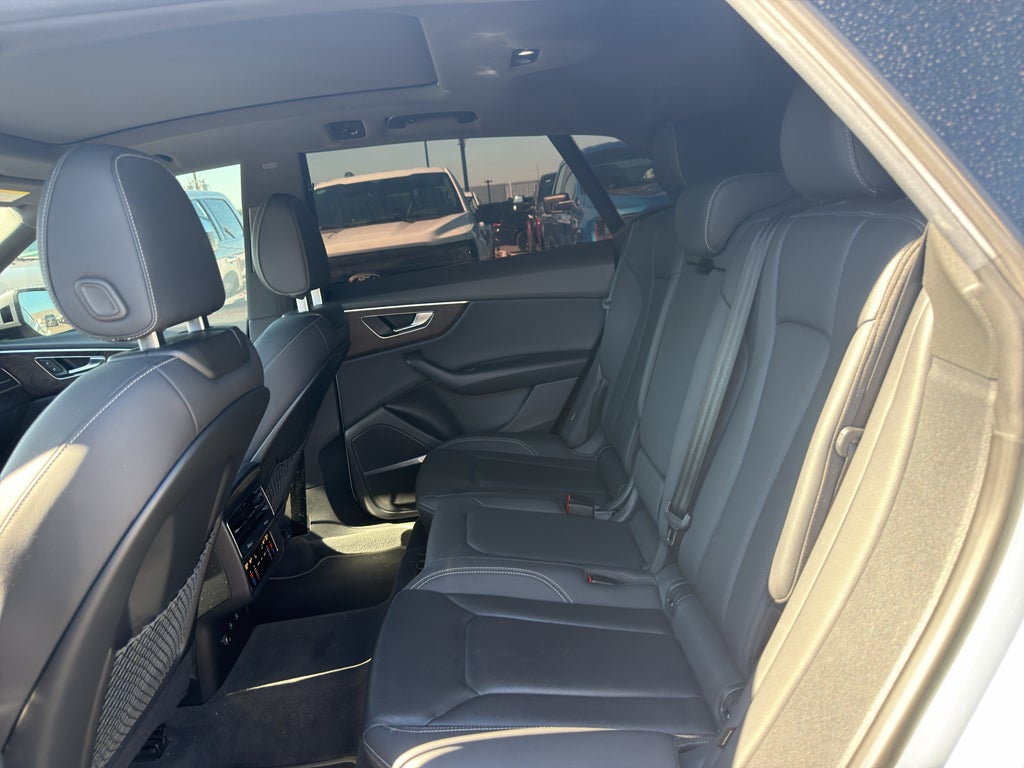 2022 Audi Q8 Premium Plus