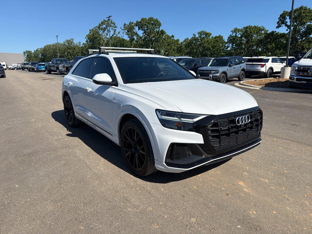 2022 Audi Q8 Premium Plus
