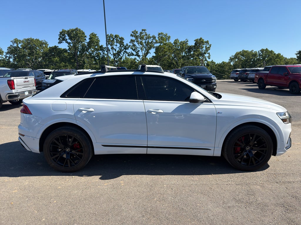 2022 Audi Q8 Premium Plus